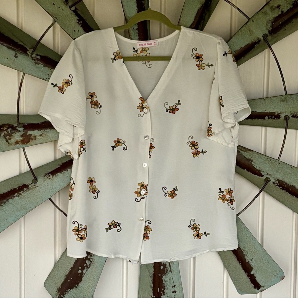 Ana & Rose Women's Embroidered Top Size XL Short Sleeve White Floral Blouse
